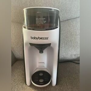 Baby Brezza Formula Dispenser - Black and White